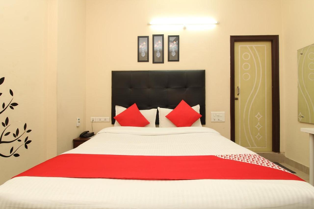Namo Suites Haiderabad Buitenkant foto