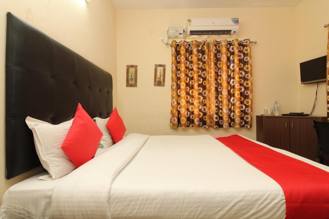 Namo Suites Haiderabad Buitenkant foto