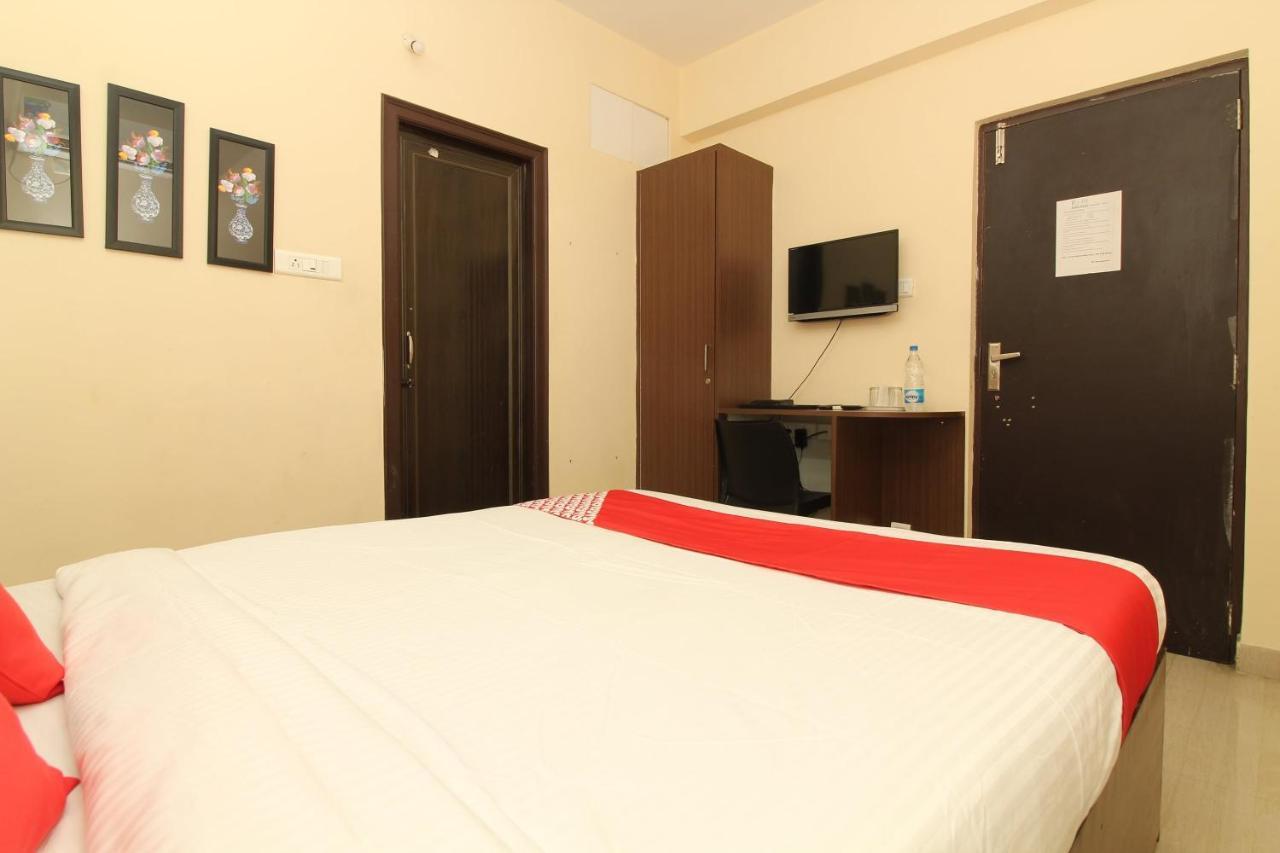 Namo Suites Haiderabad Buitenkant foto