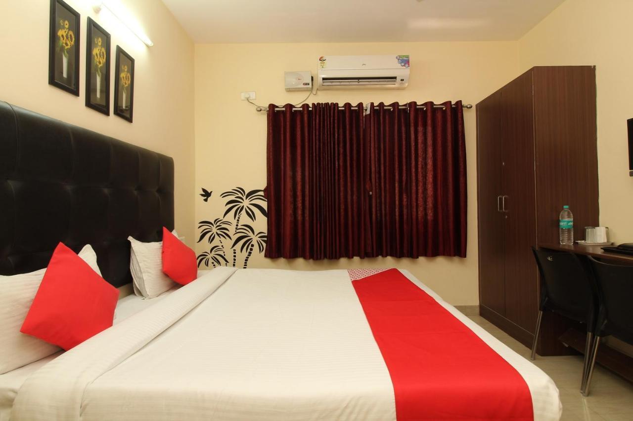 Namo Suites Haiderabad Buitenkant foto