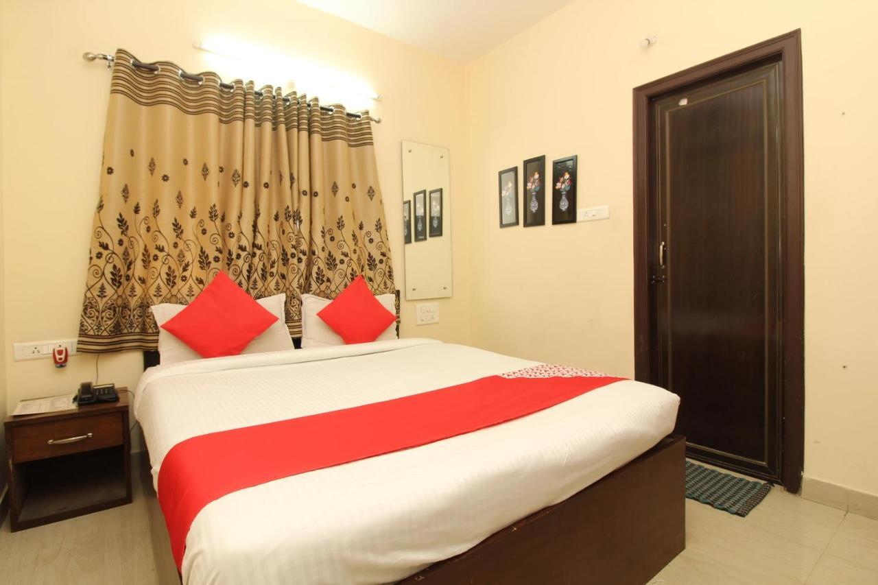 Namo Suites Haiderabad Buitenkant foto